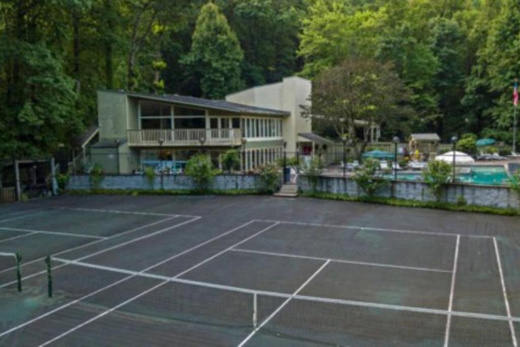 Mountain Springs Chalet Гетлинбург Екстериор снимка