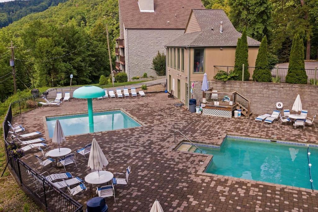 Mountain Springs Chalet Гетлинбург Екстериор снимка
